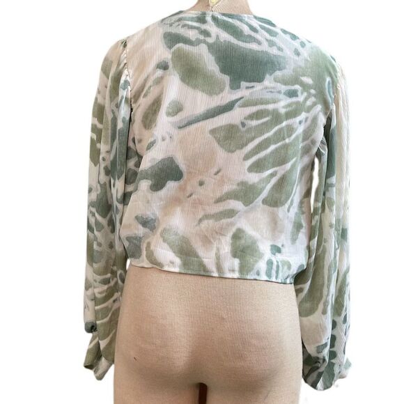 Saints & Hearts Green White Tie Front Top Shrug Size Medium - Picture 3 of 8